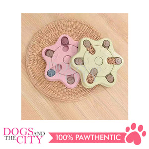 DGZ WO-230 Star Shaped Dog Cat Treat Intelligent Puzzle Toy Feeder 25x25x3cm